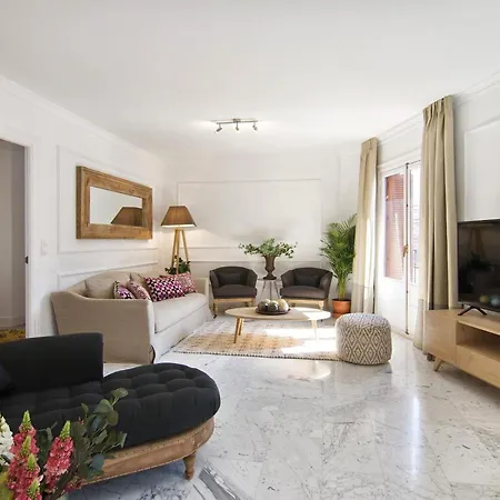Glow And Elegant In Center Free Parking Apartament Grenada