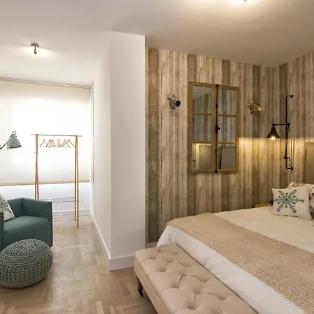 Glow And Elegant In Center Free Parking Apartament